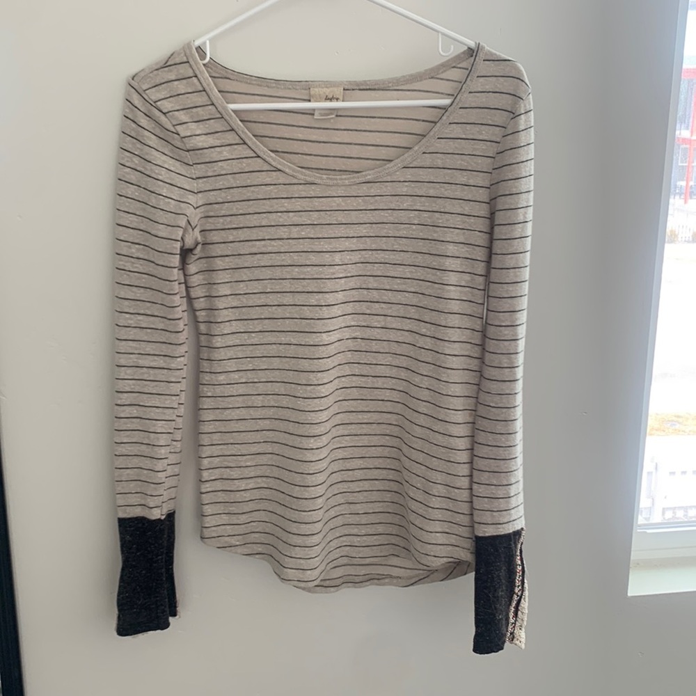 Daytrip striped long sleeve tee with lace & colored cuffs